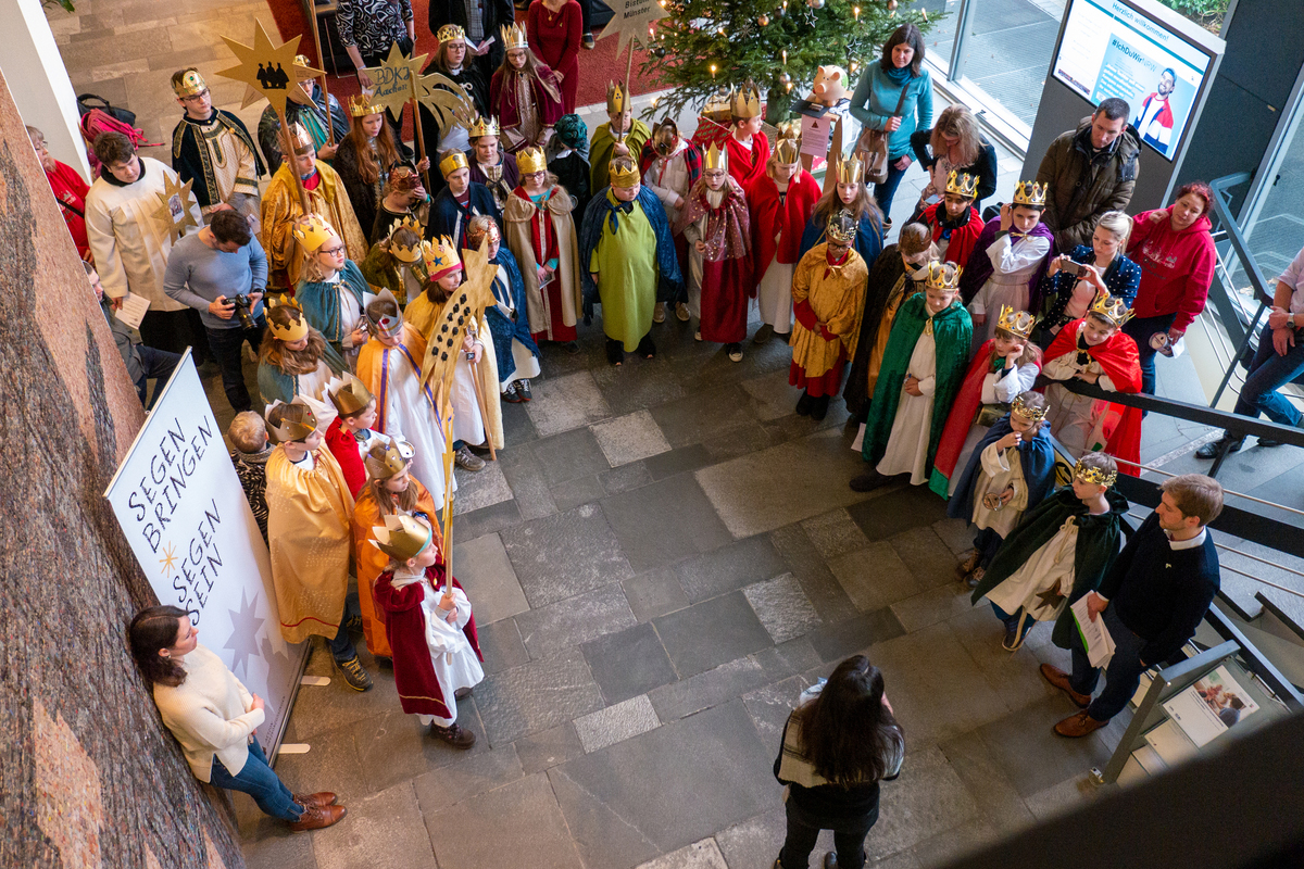 Sternsinger Bringen Segen Ins Landeshaus