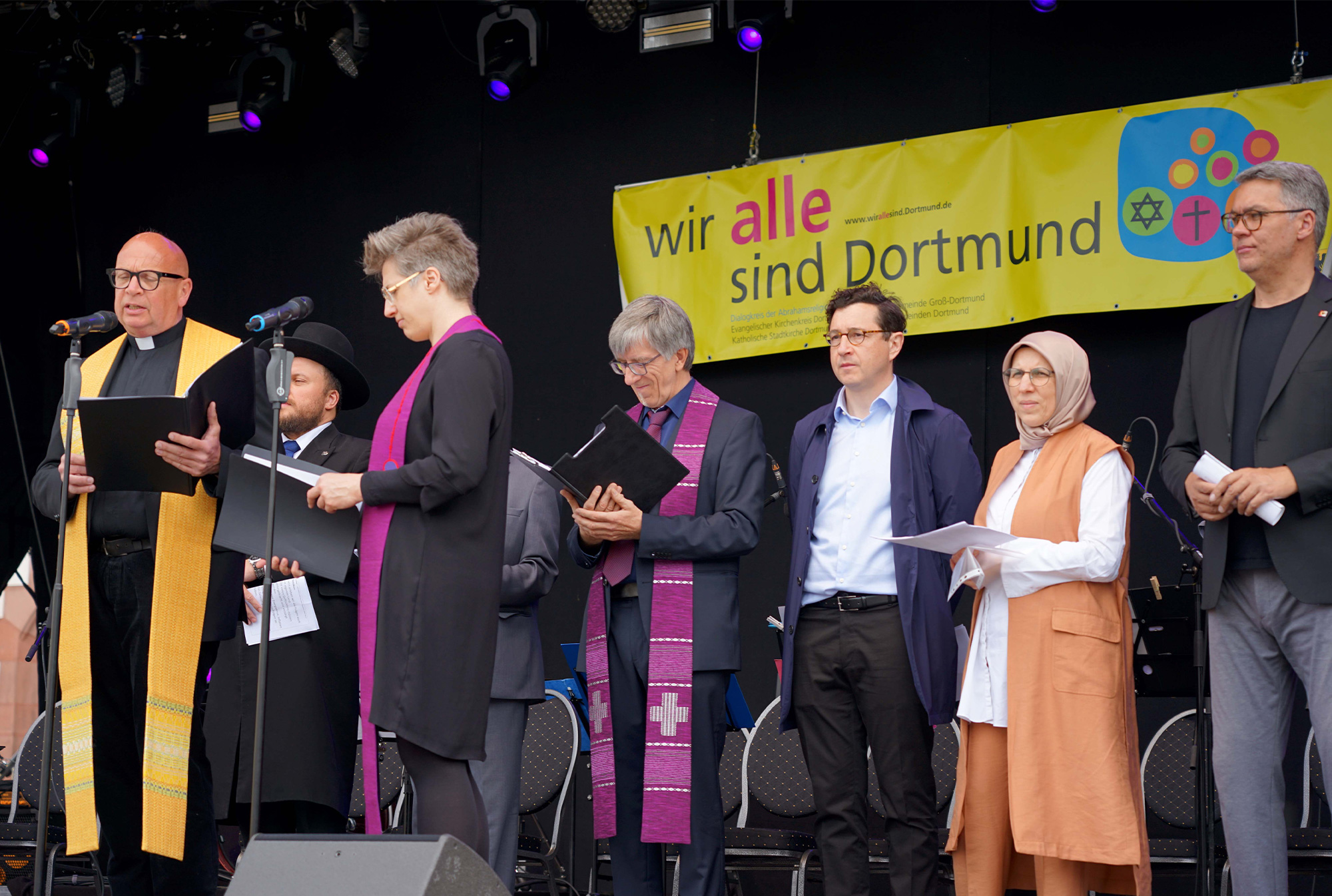 Stadtfest DORTBUNT startet mit Friedensgebet der Religionen