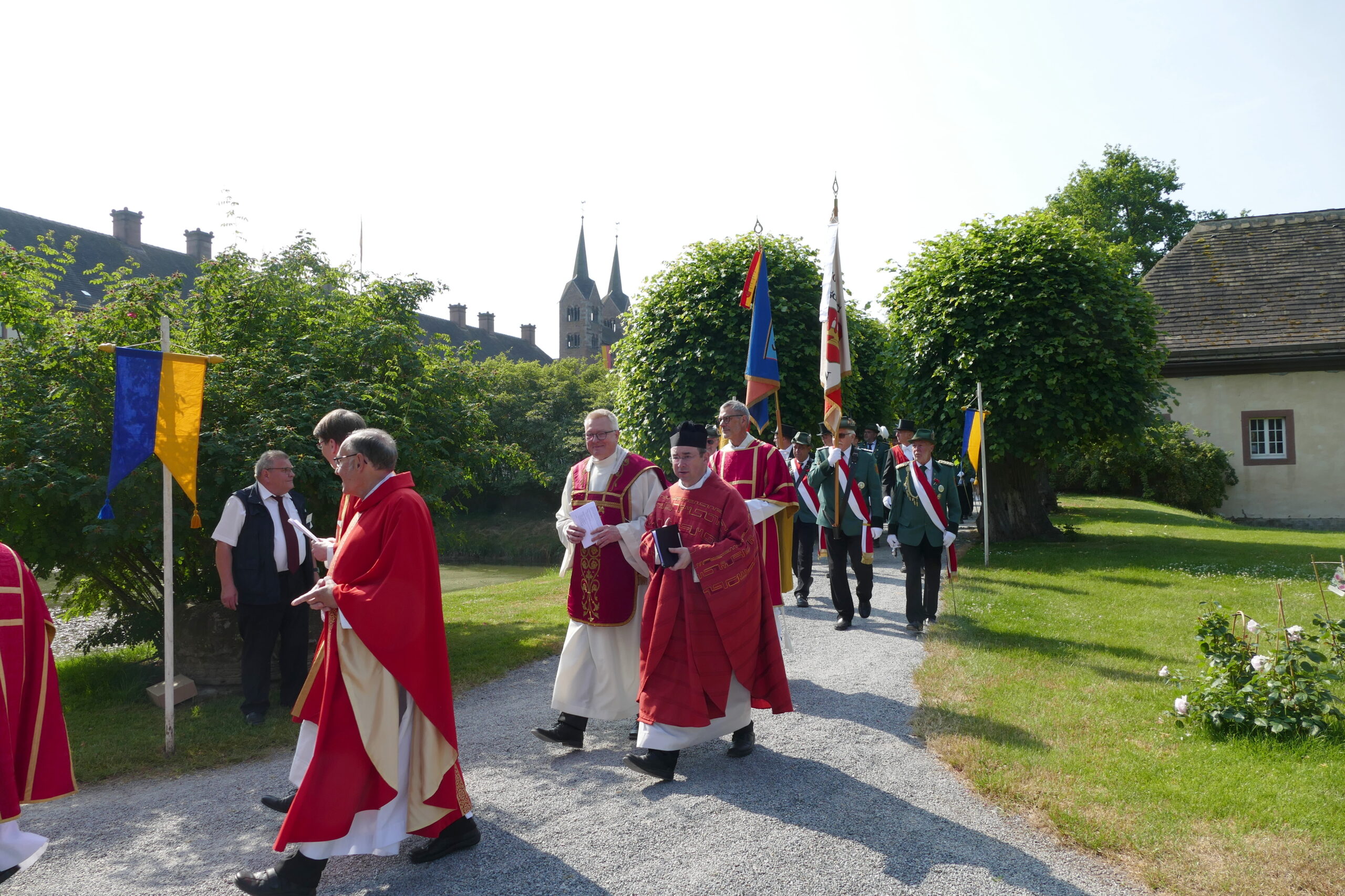 „Es gibt viel zu entdecken, von dem wir noch nichts ahnen“. 600 Gäste bei Vitusfest in Corvey: Diözesanadministrator Dr. Michael Bredeck ermutigt zur synodalen Erneuerung.