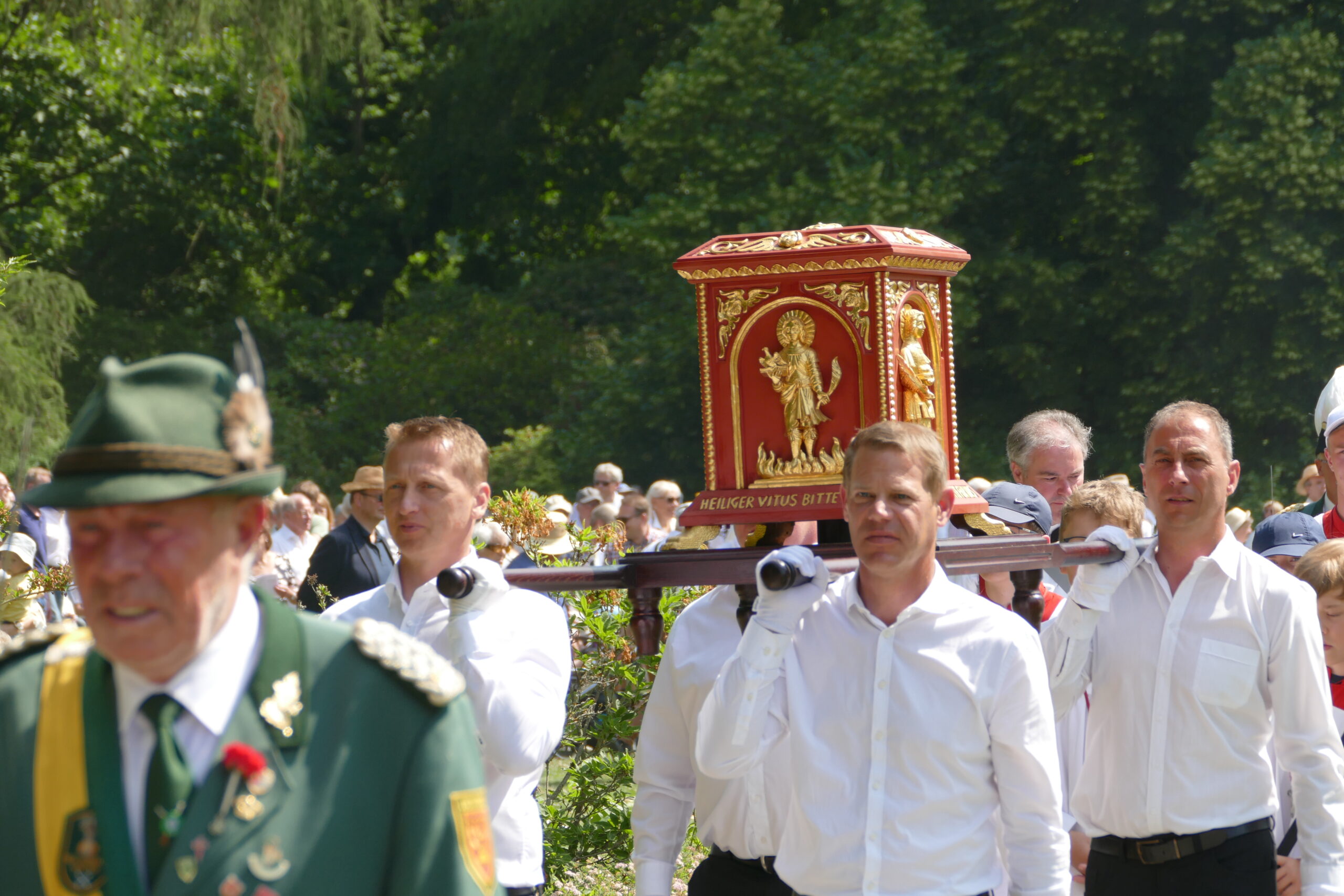 „Es gibt viel zu entdecken, von dem wir noch nichts ahnen“. 600 Gäste bei Vitusfest in Corvey: Diözesanadministrator Dr. Michael Bredeck ermutigt zur synodalen Erneuerung.