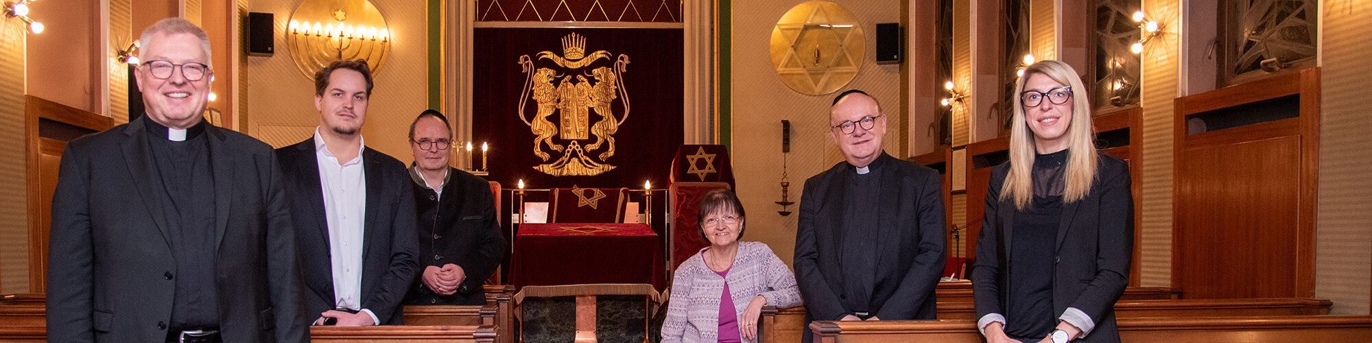 Diözesanadministrator besucht Paderborner Synagoge. Zeichen der Solidarität: „Wir stehen an Ihrer Seite“.