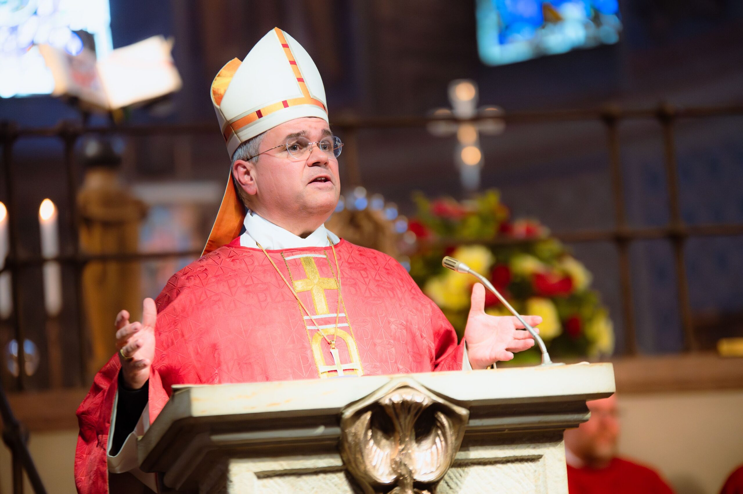 Erzbischof Bentz predigt bei der Heiligen Messe anlässlich der Reise ins Dekanat Hellweg