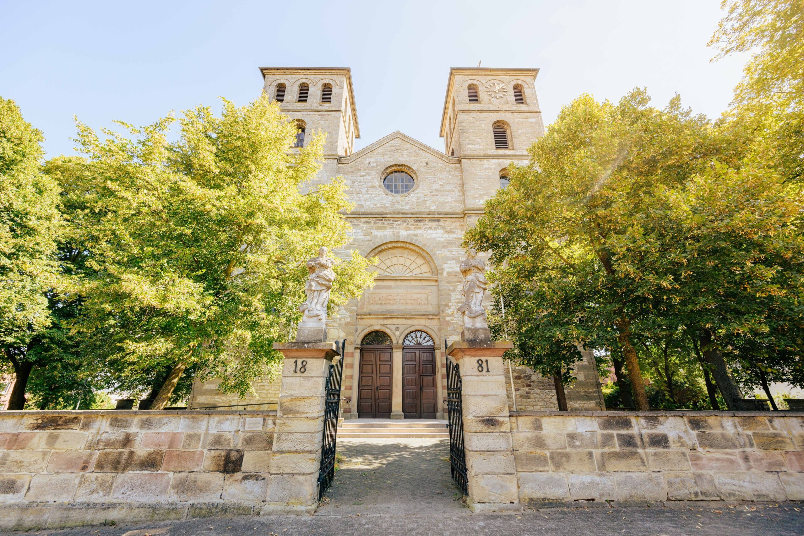 Außenansicht St. Margarethe Hohenwepel